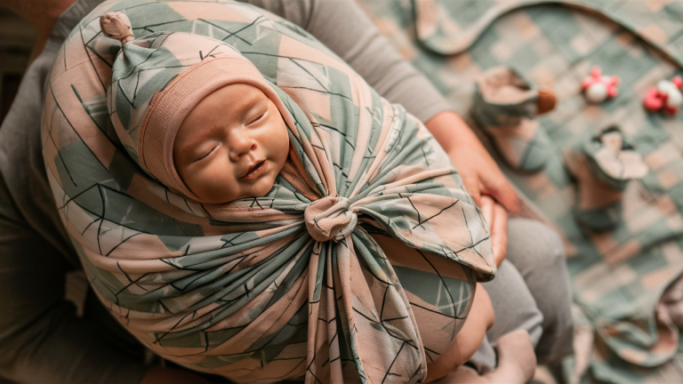 How to Make a DIY Baby Wrap at Home?
