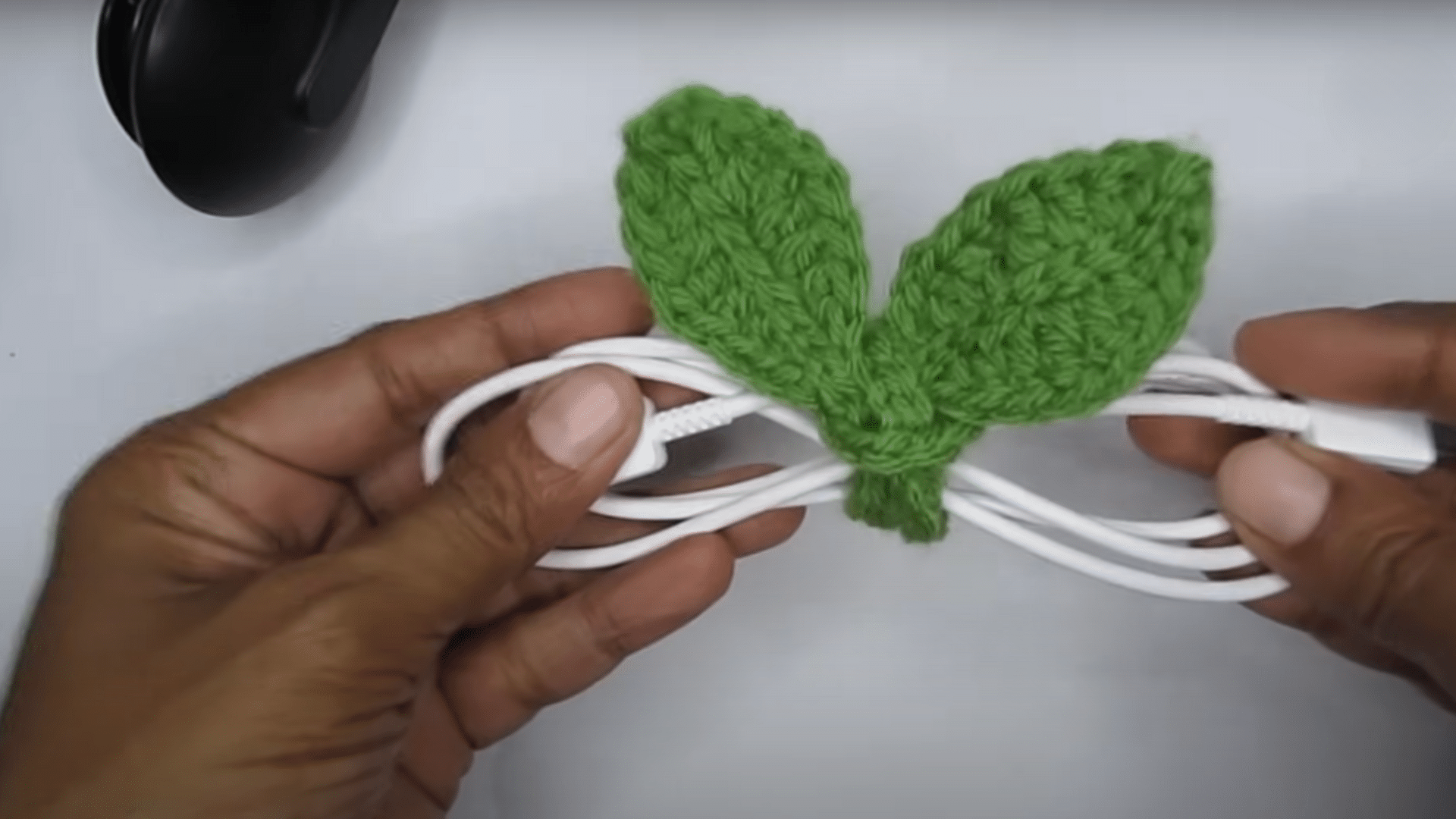 _crochet sprout cable tie (1)