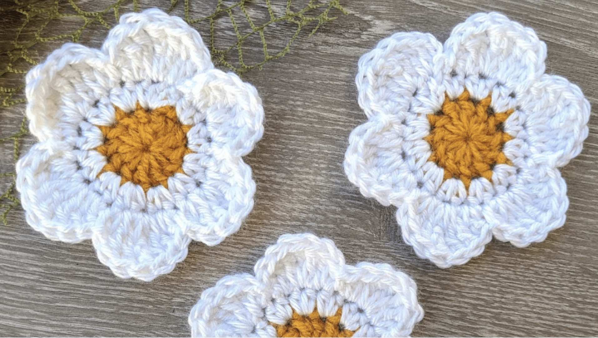 simple daisy crochet knitted flower